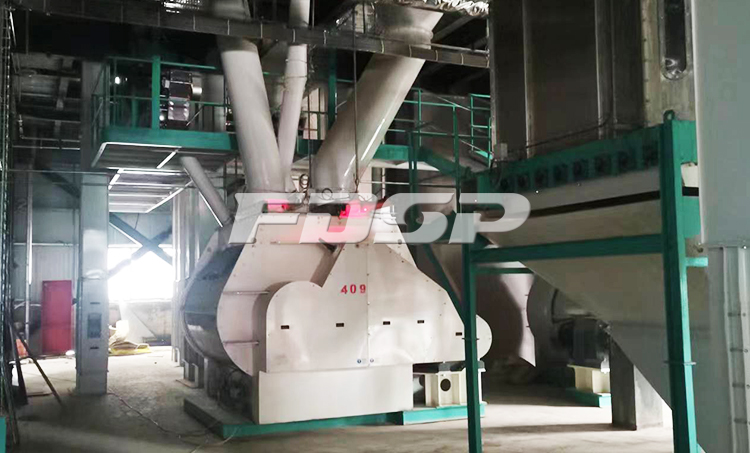 Commissioning of livestock and poultry + ruminant feed production line with an annual output of 180,000 tons was completed in Kulun Banner, Inner Mongolia (图6) 混合2.jpg